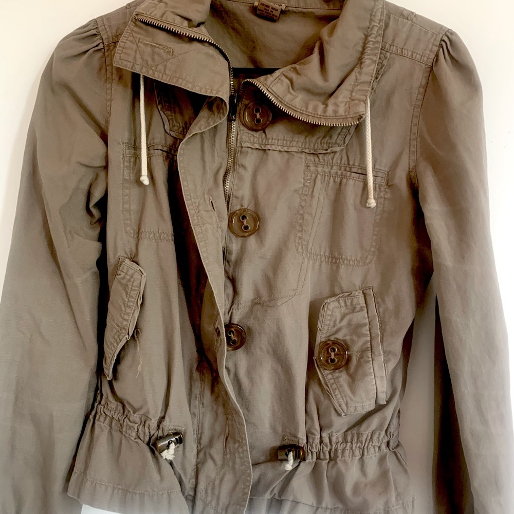 Tan Size Small Light Jacket